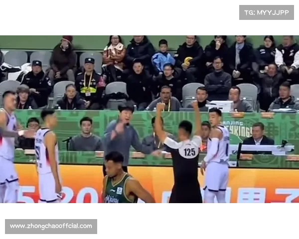 CBA裁判标准引热议,邱彪处罚案例凸显执裁一致性 CBA裁判标准引热议,邱彪处罚案例凸显执裁一致性